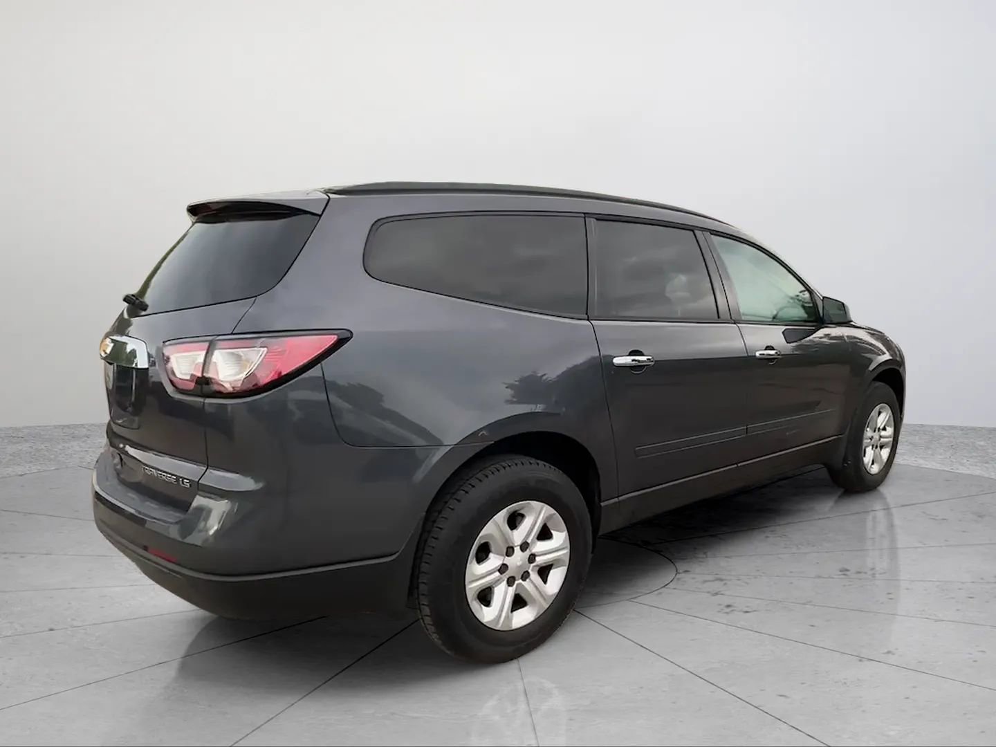Used 2014 Chevrolet Traverse LS FWD image 5