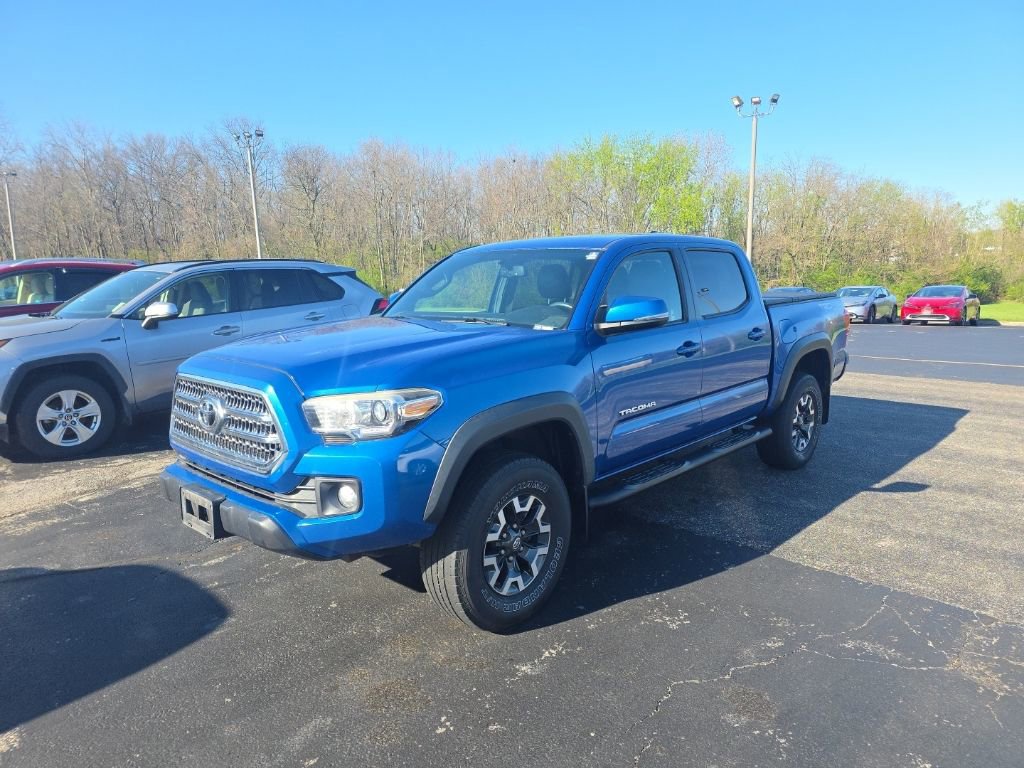 Used 2016 Toyota Tacoma TRD Off-Road image 1