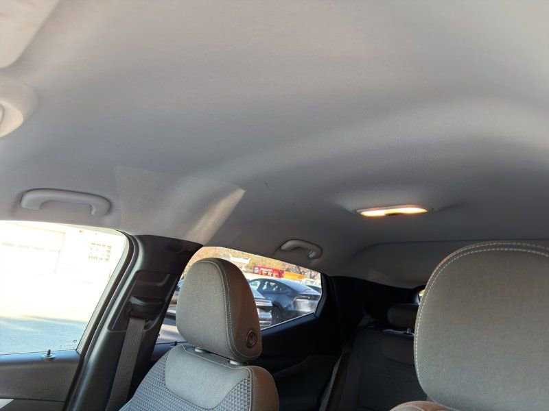 Used 2023 Chevrolet Bolt EUV LT w/ Driver Confidence Package FWD image 19