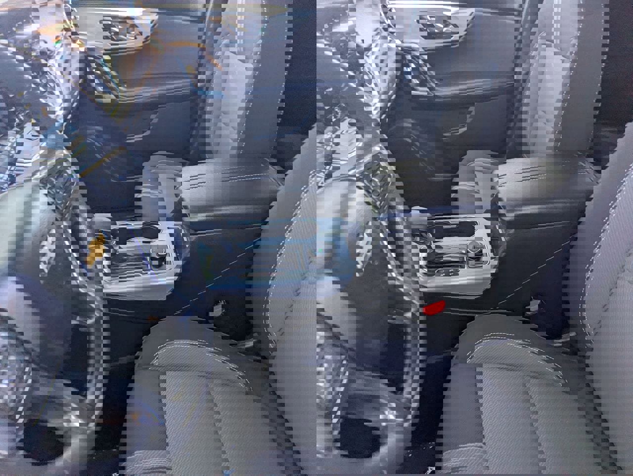 Used 2025 Chevrolet Blazer LT image 13