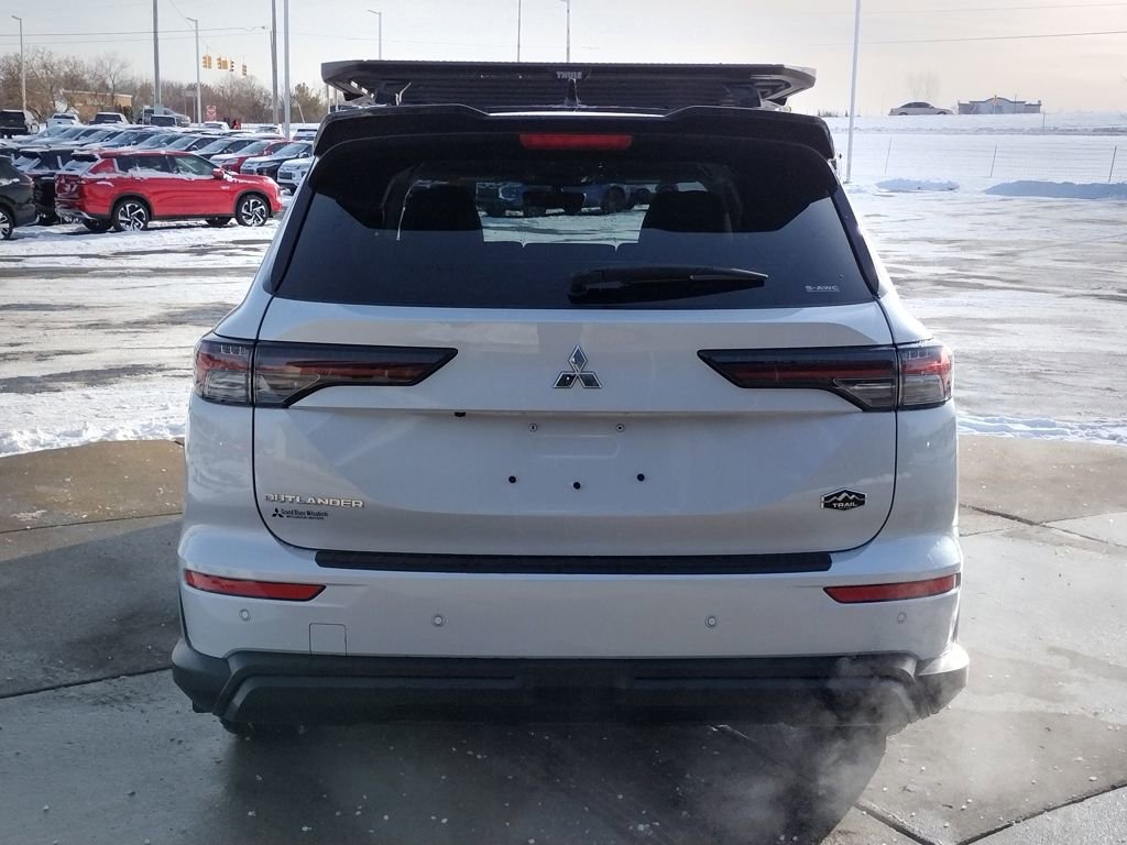New 2026 Mitsubishi Outlander AWD image 18