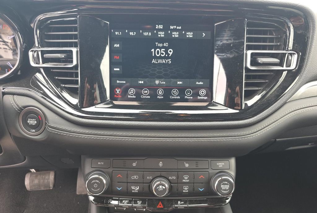 Used 2024 Dodge Durango SXT image 4