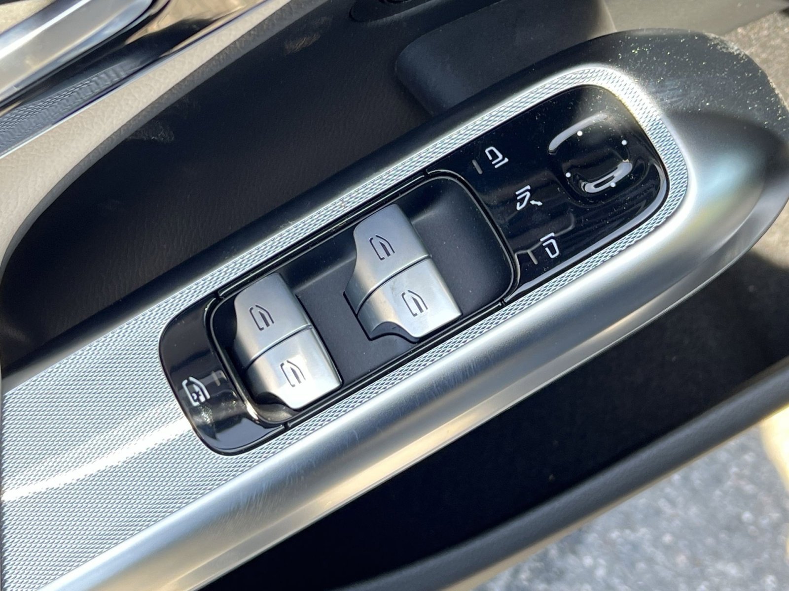 New 2026 Mercedes-Benz E 350 4MATIC Sedan image 13