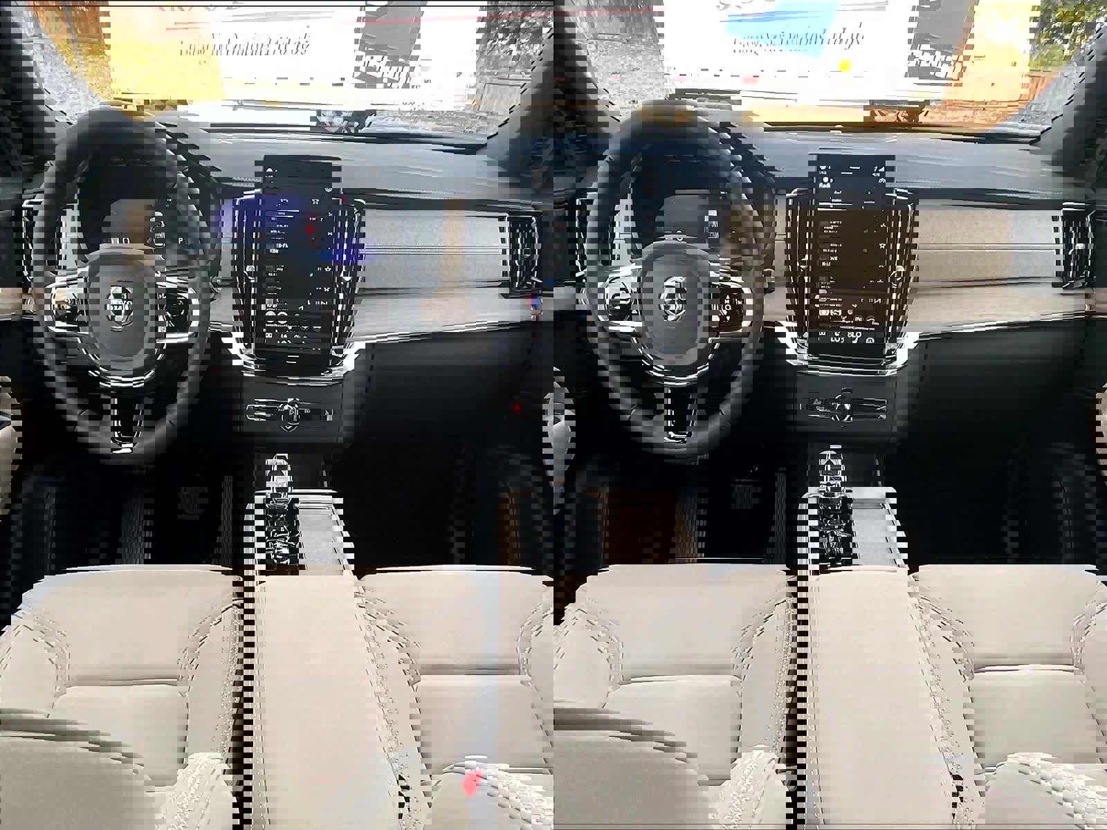 New 2026 Volvo XC90 B5 Plus w/ Protection Package AWD/4WD image 7