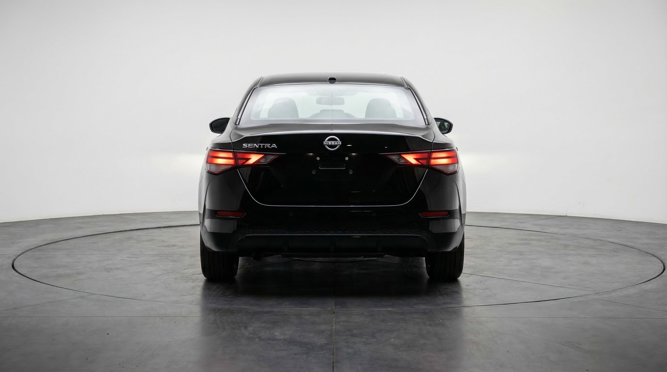 Used 2025 Nissan Sentra SV image 7