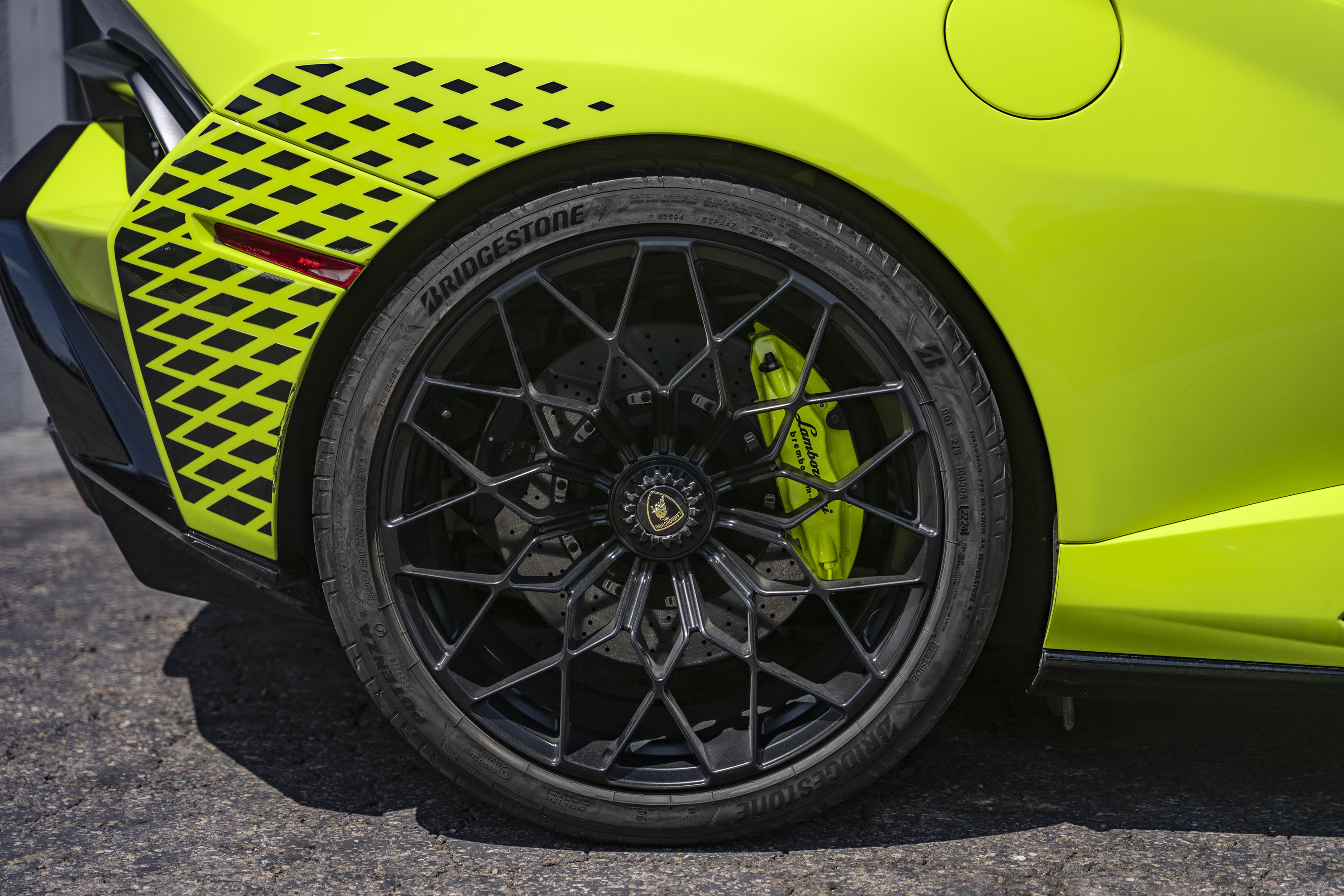 Used 2023 Lamborghini Huracan STO RWD image 13