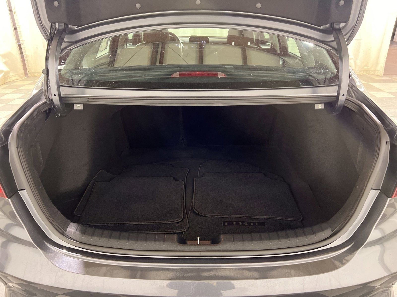 Used 2023 Kia Forte LXS w/ LXS Technology Package image 25