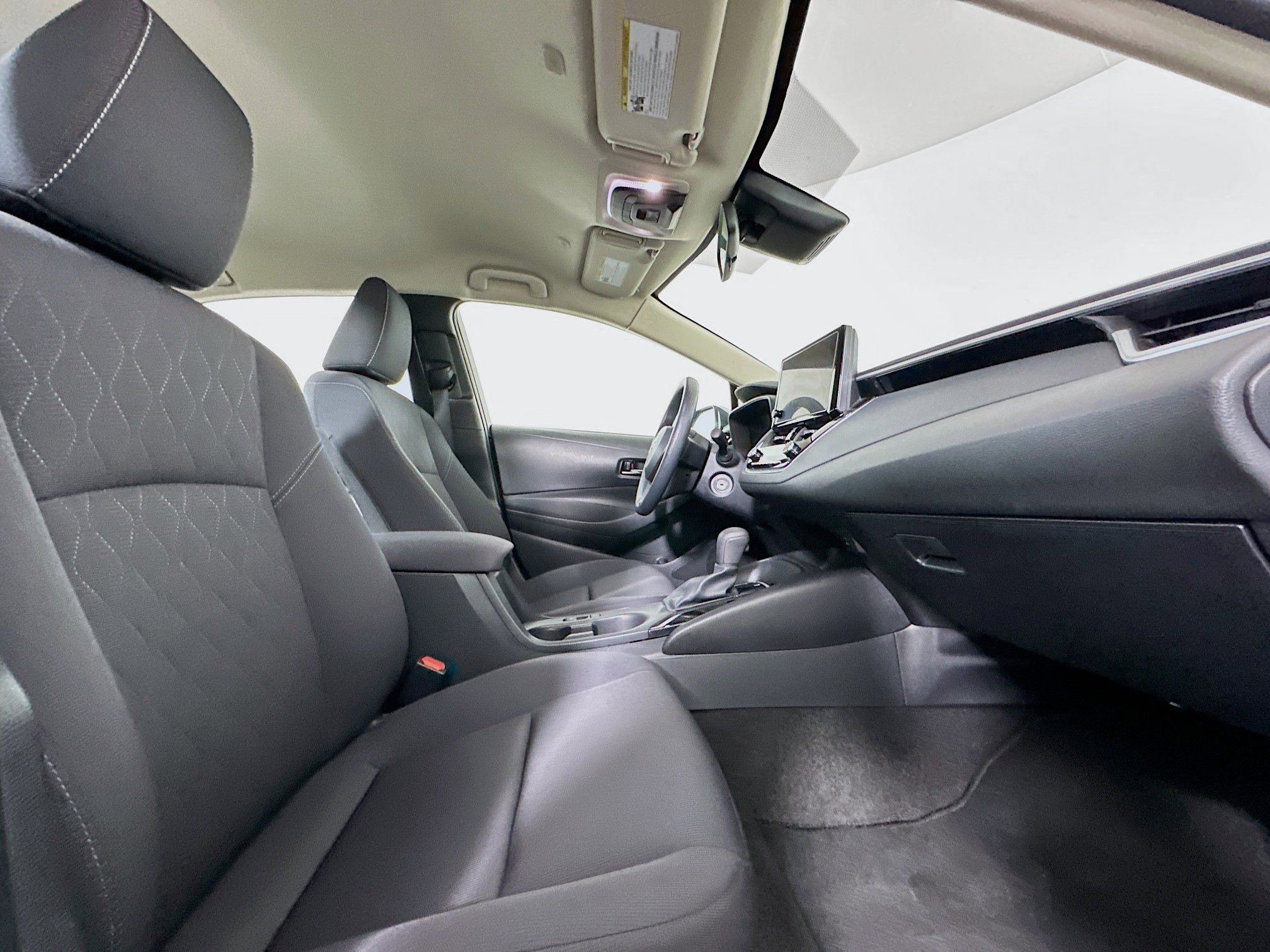 Used 2023 Toyota Corolla LE w/ Carpet Mat Package (TMS) image 29