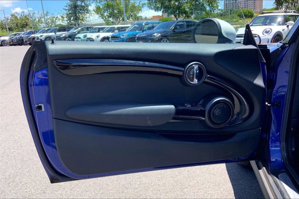 Used 2019 MINI Cooper 2-Door Hardtop w/ Signature Upholstery Package FWD image 20