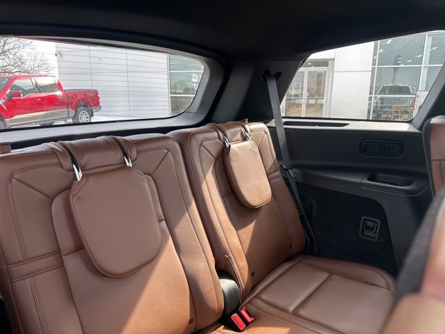 Used 2023 Lincoln Aviator Reserve w/ Equipment Group 201A image 13