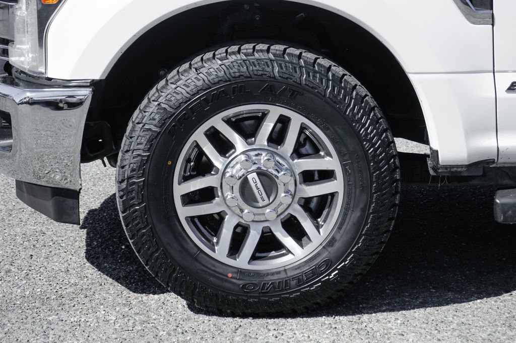 Used 2017 Ford F350 Lariat image 39