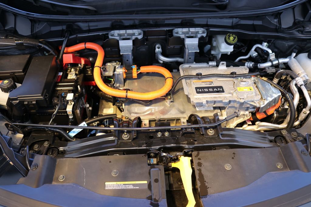 Used 2023 Nissan Ariya AWD image 43