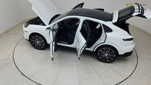 Used 2024 Porsche Cayenne Coupe AWD/4WD image 84