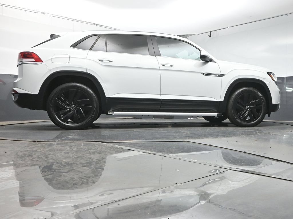 Used 2021 Volkswagen Atlas Cross Sport SE FWD image 39