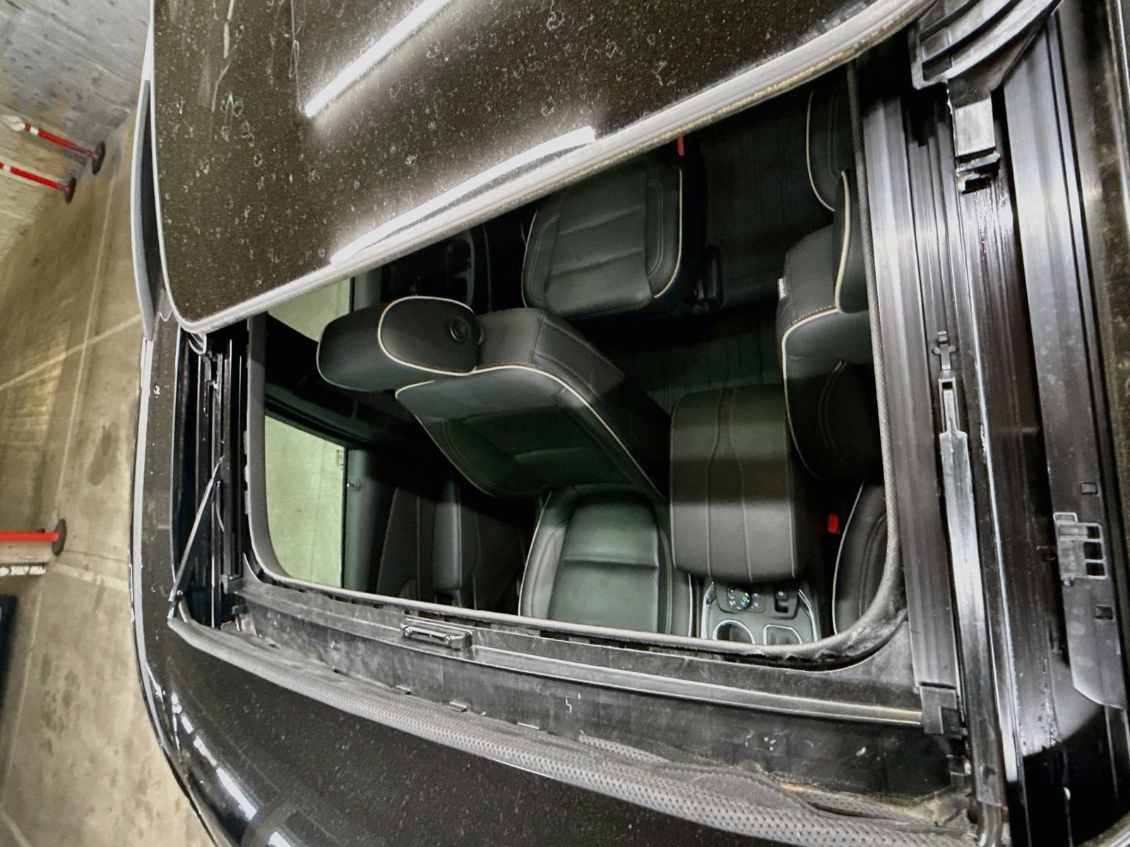 Used 2023 Chevrolet Traverse Premier w/ LPO, Floor Liner Package AWD/4WD image 26