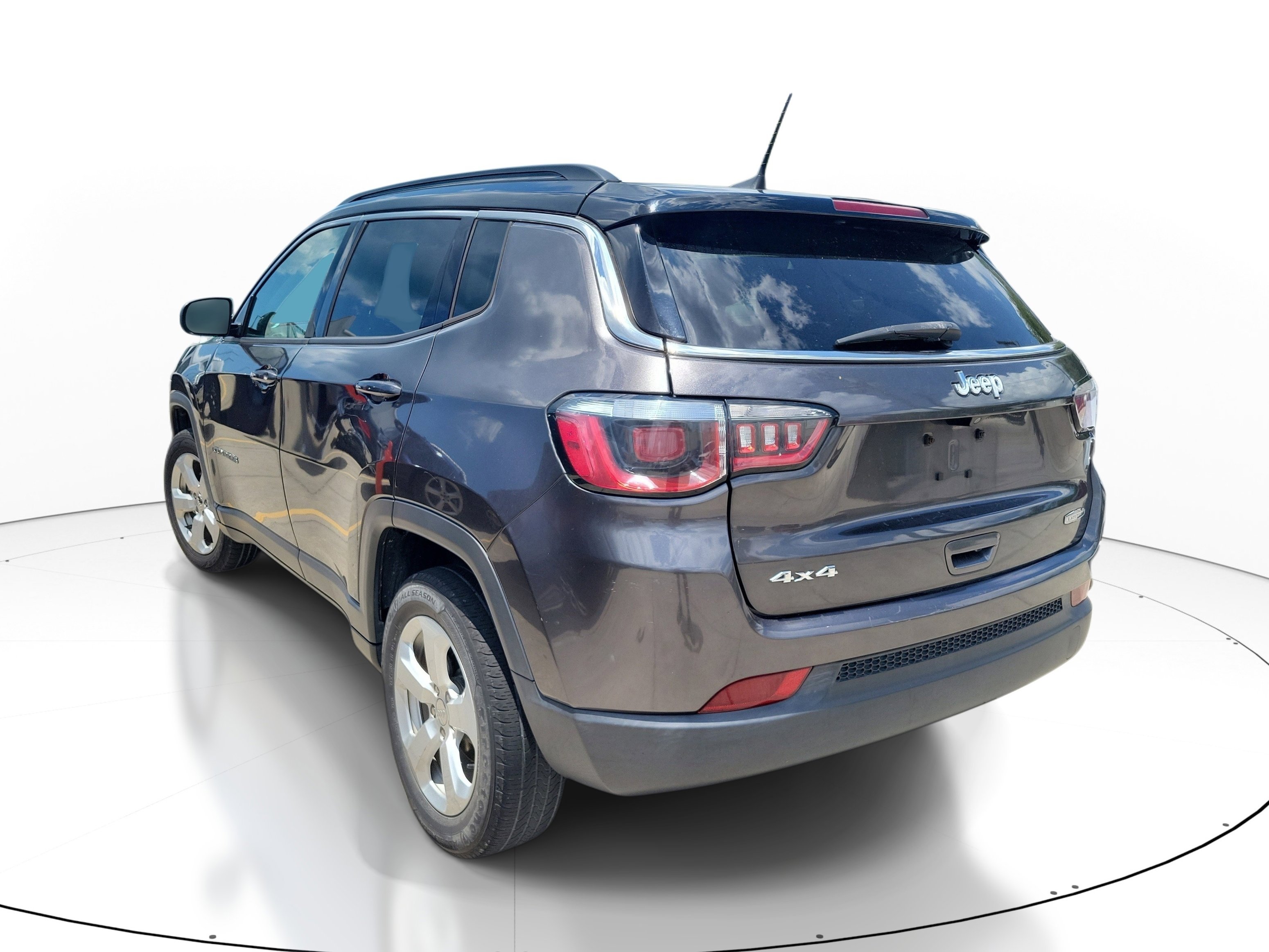 Used 2020 Jeep Compass Latitude w/ Cold Weather Group AWD/4WD image 4