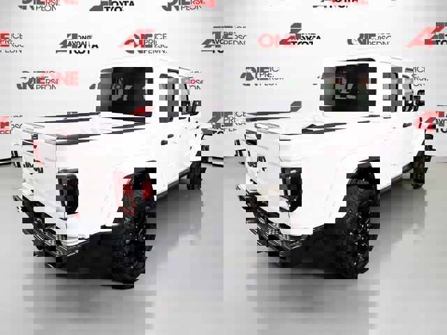 Used 2024 Jeep Gladiator Sport image 7