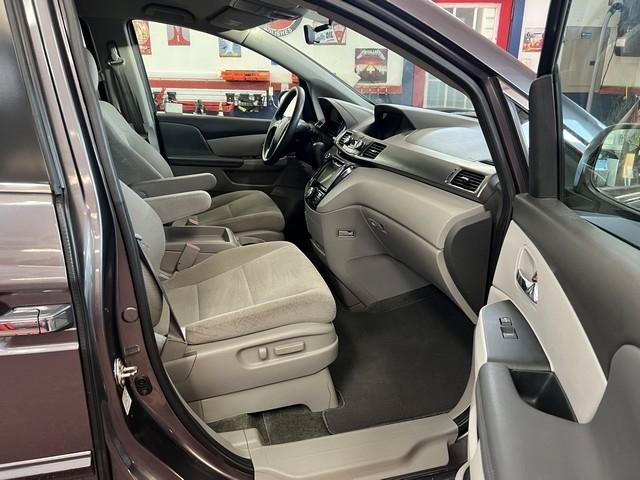 Used 2015 Honda Odyssey EX image 10