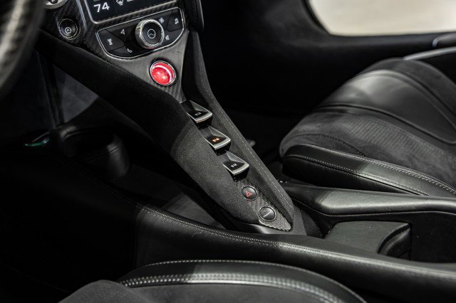 Used 2018 McLaren 720S Performance image 26