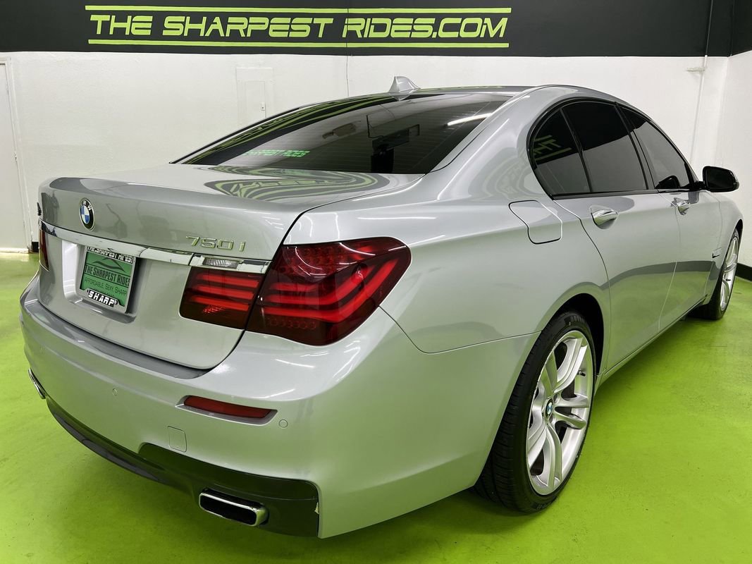 Used 2015 BMW 750i image 10