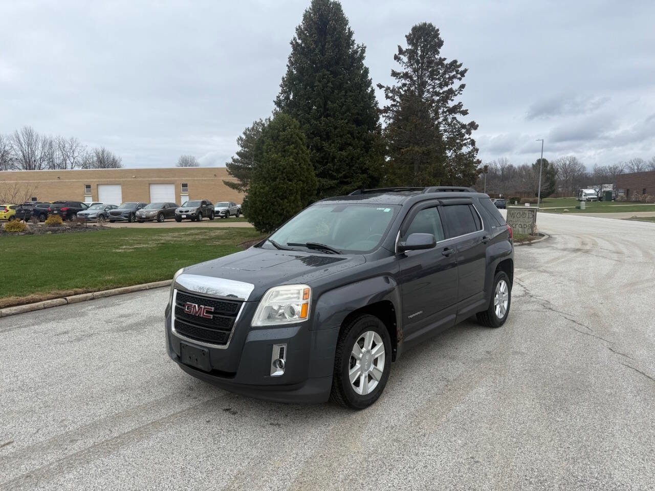 Used 2010 GMC Terrain SLE w/ Convenience Package image 1