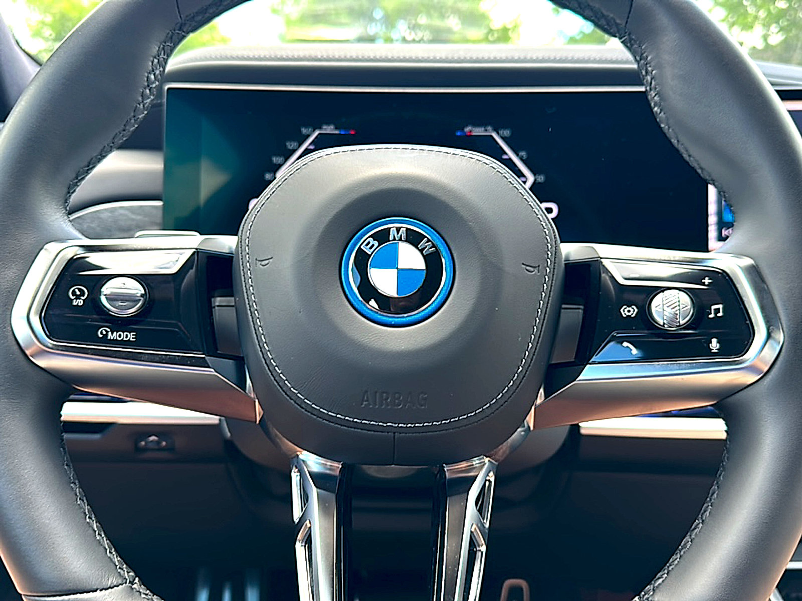 New 2024 BMW i7 xDrive60 w/ Executive Package AWD/4WD image 17