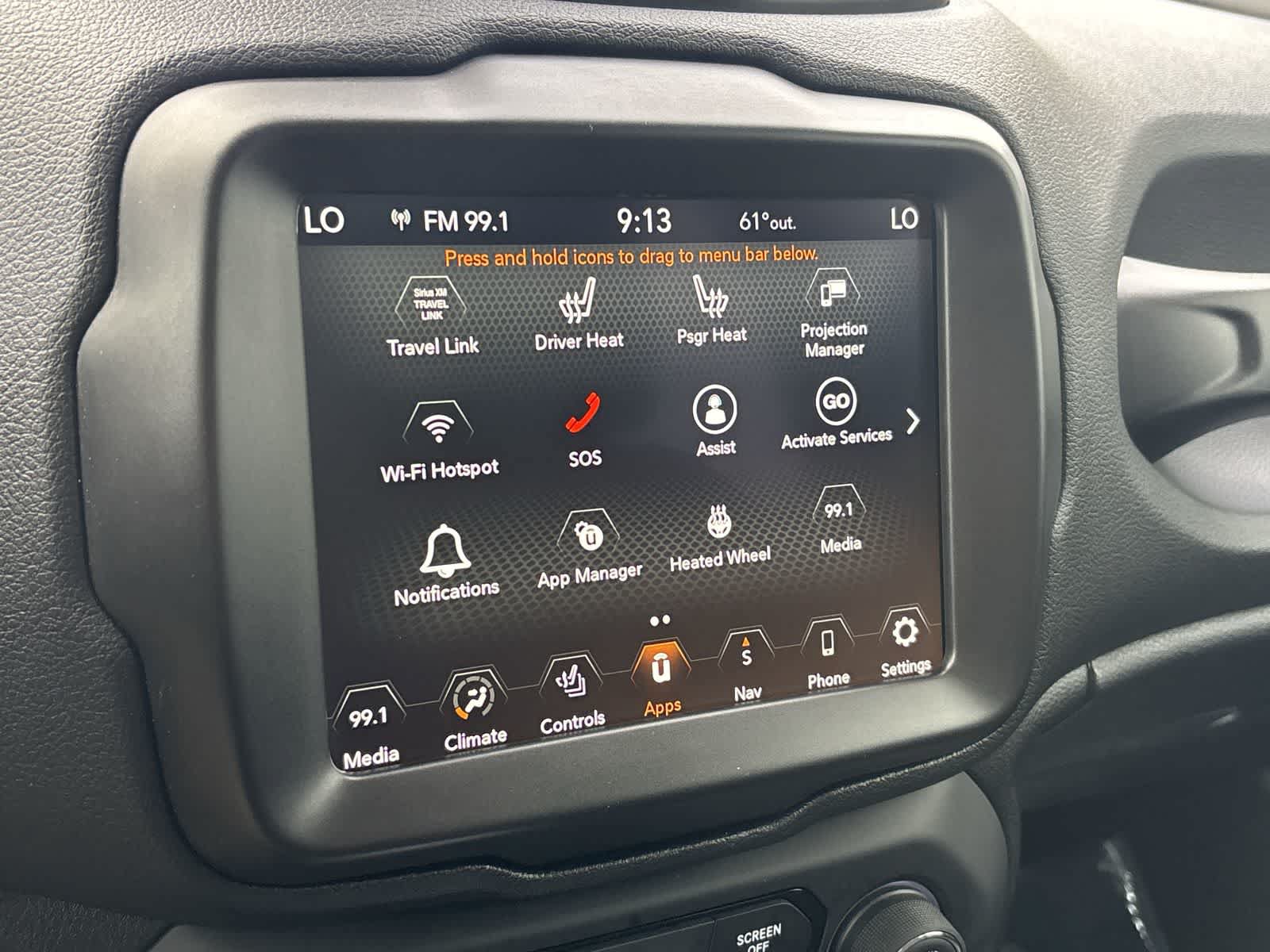 Certified 2022 Jeep Renegade Latitude w/ Convenience Group AWD/4WD image 17