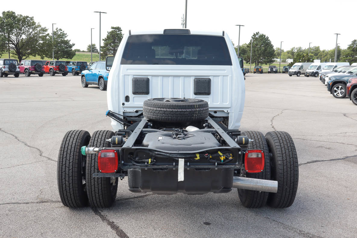 New 2027 RAM 3500 Tradesman AWD/4WD image 5