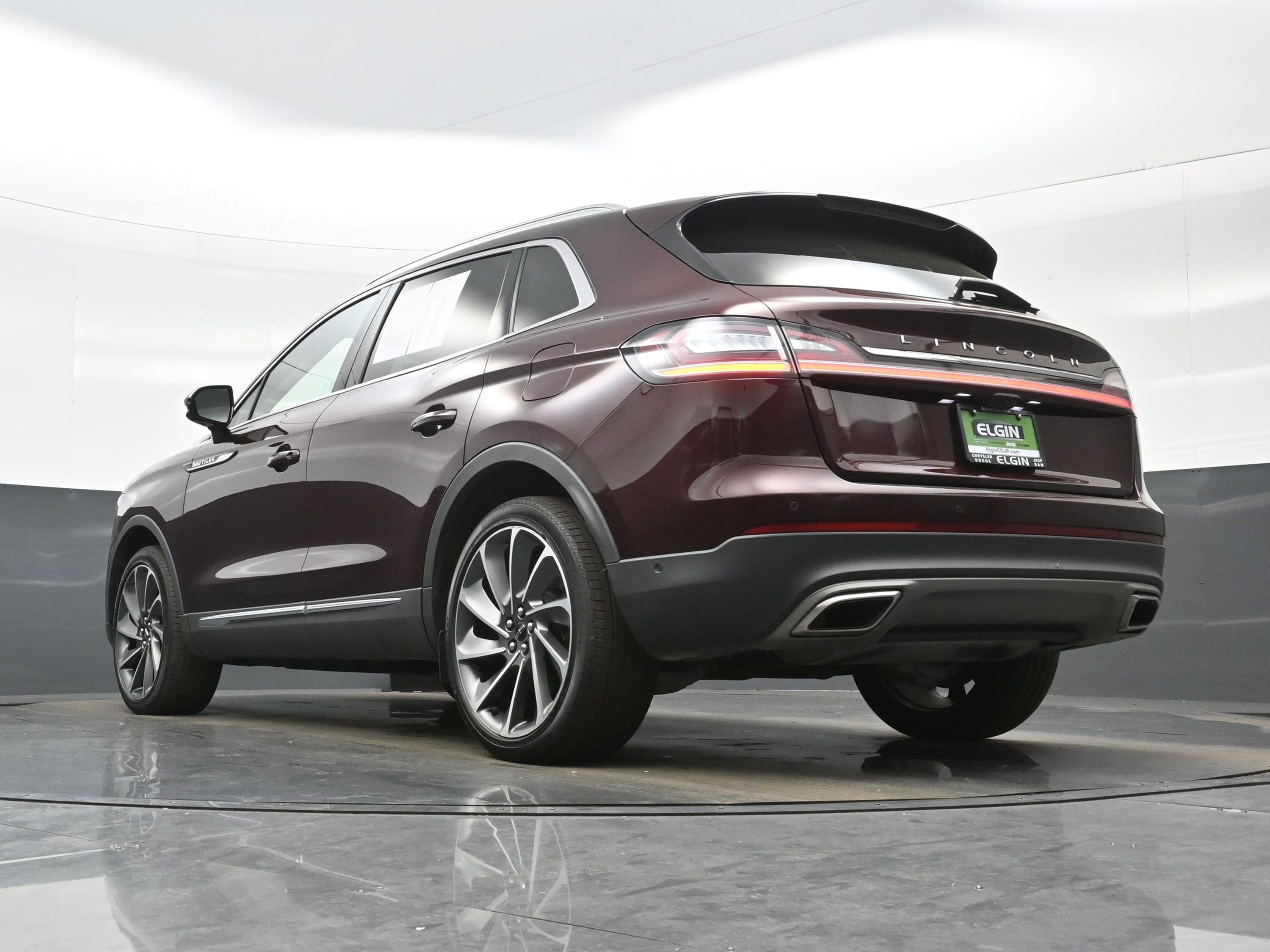 Used 2023 Lincoln Nautilus Reserve w/ Equipment Group 202A AWD/4WD image 28
