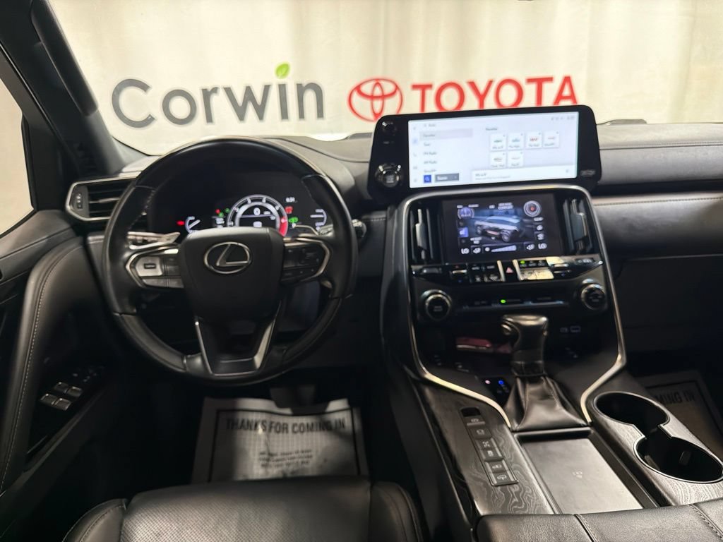 Used 2024 Lexus LX 600 4WD w/ Luxury Package image 27