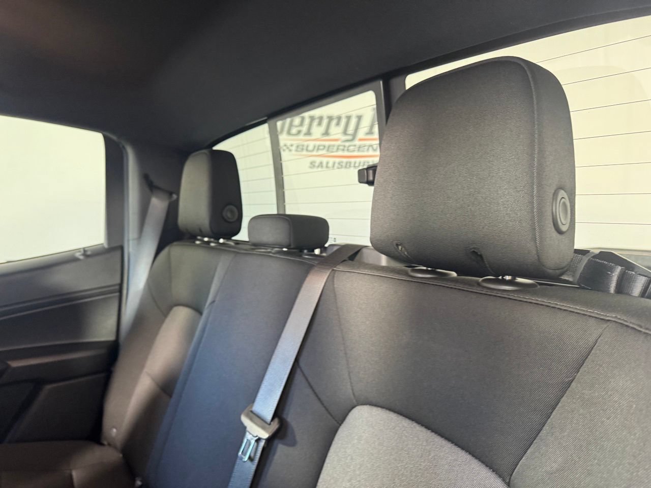 Used 2025 Chevrolet Colorado Trail Boss AWD/4WD image 11