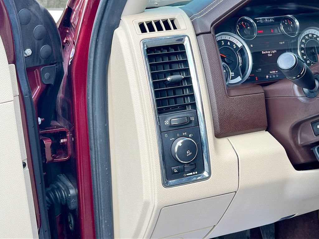Used 2016 RAM 1500 Laramie w/ Convenience Group AWD/4WD image 10