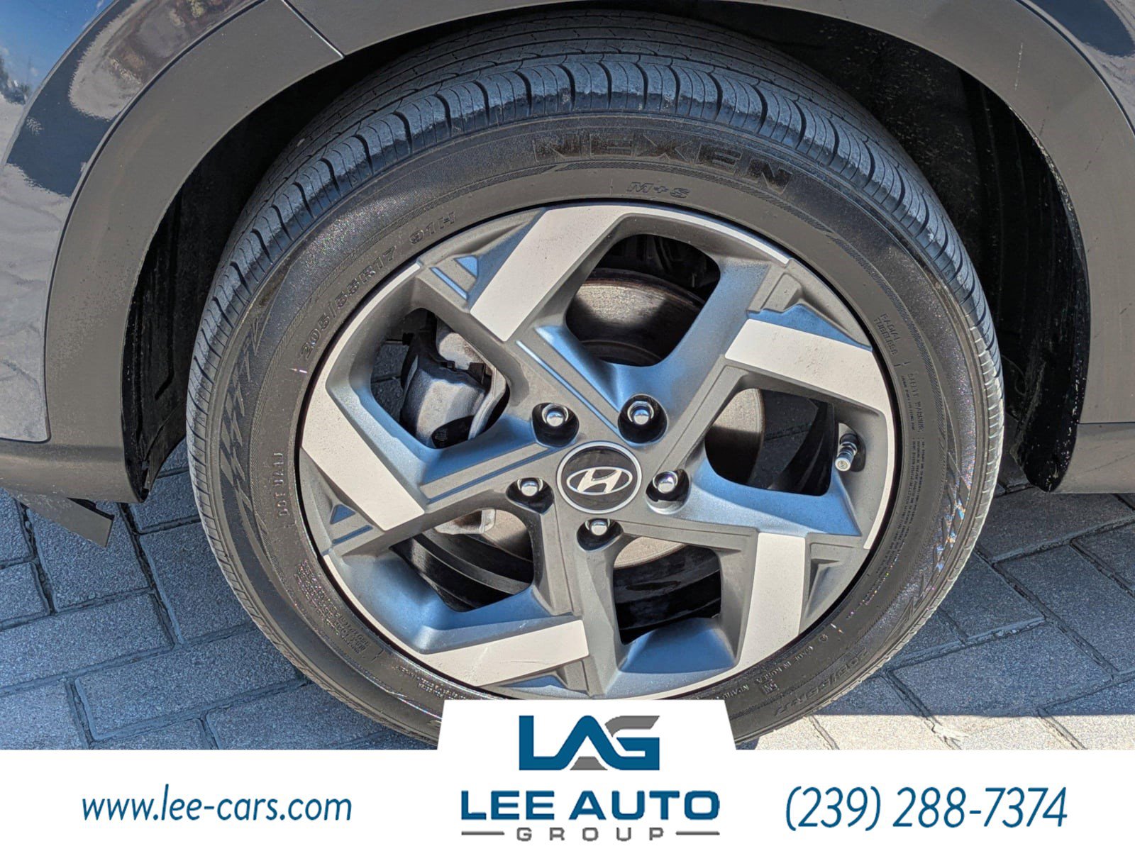 Used 2024 Hyundai Venue Limited image 9