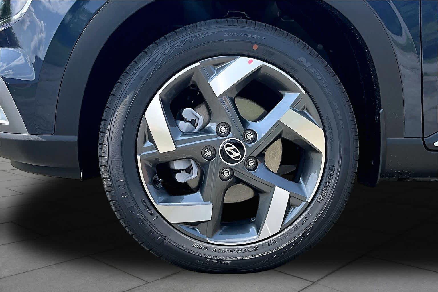 New 2026 Hyundai Venue SEL FWD image 9
