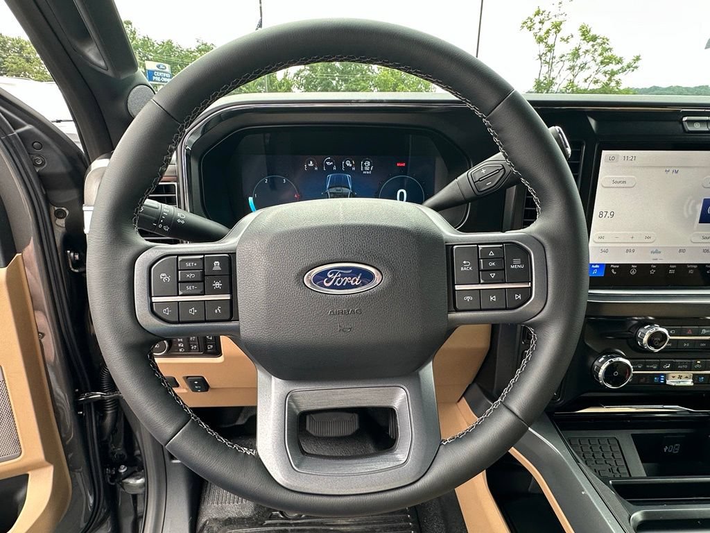 New 2026 Ford F350 Lariat w/ Black Appearance Package AWD/4WD image 9
