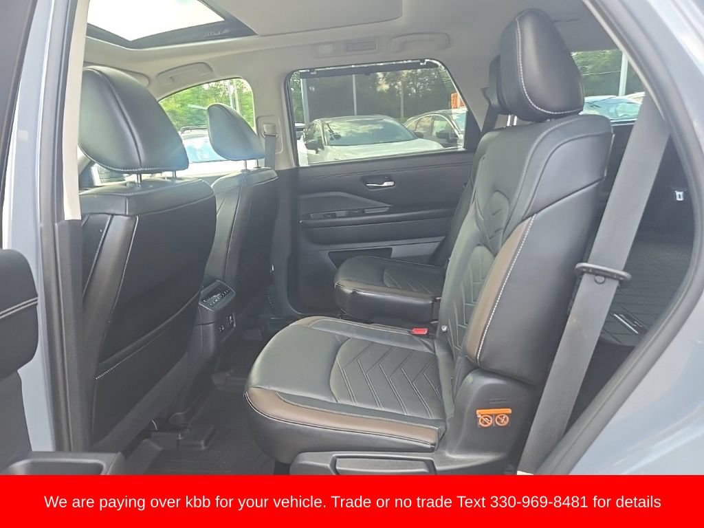 Used 2022 Nissan Pathfinder Platinum AWD/4WD image 43