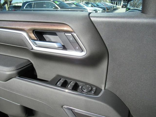 Used 2026 Chevrolet Silverado 1500 LT AWD/4WD image 19