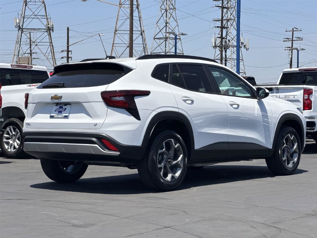 New 2026 Chevrolet Trax LT FWD image 5