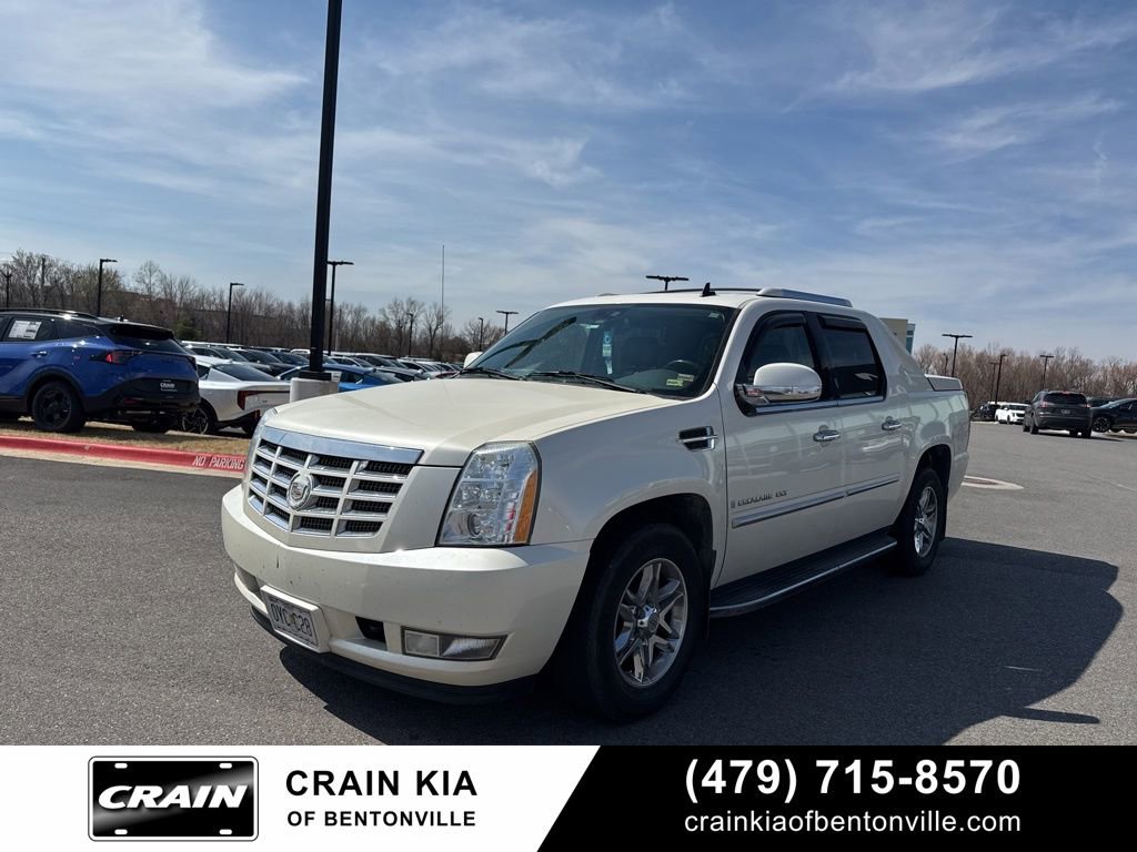 Used 2008 Cadillac Escalade EXT image 2