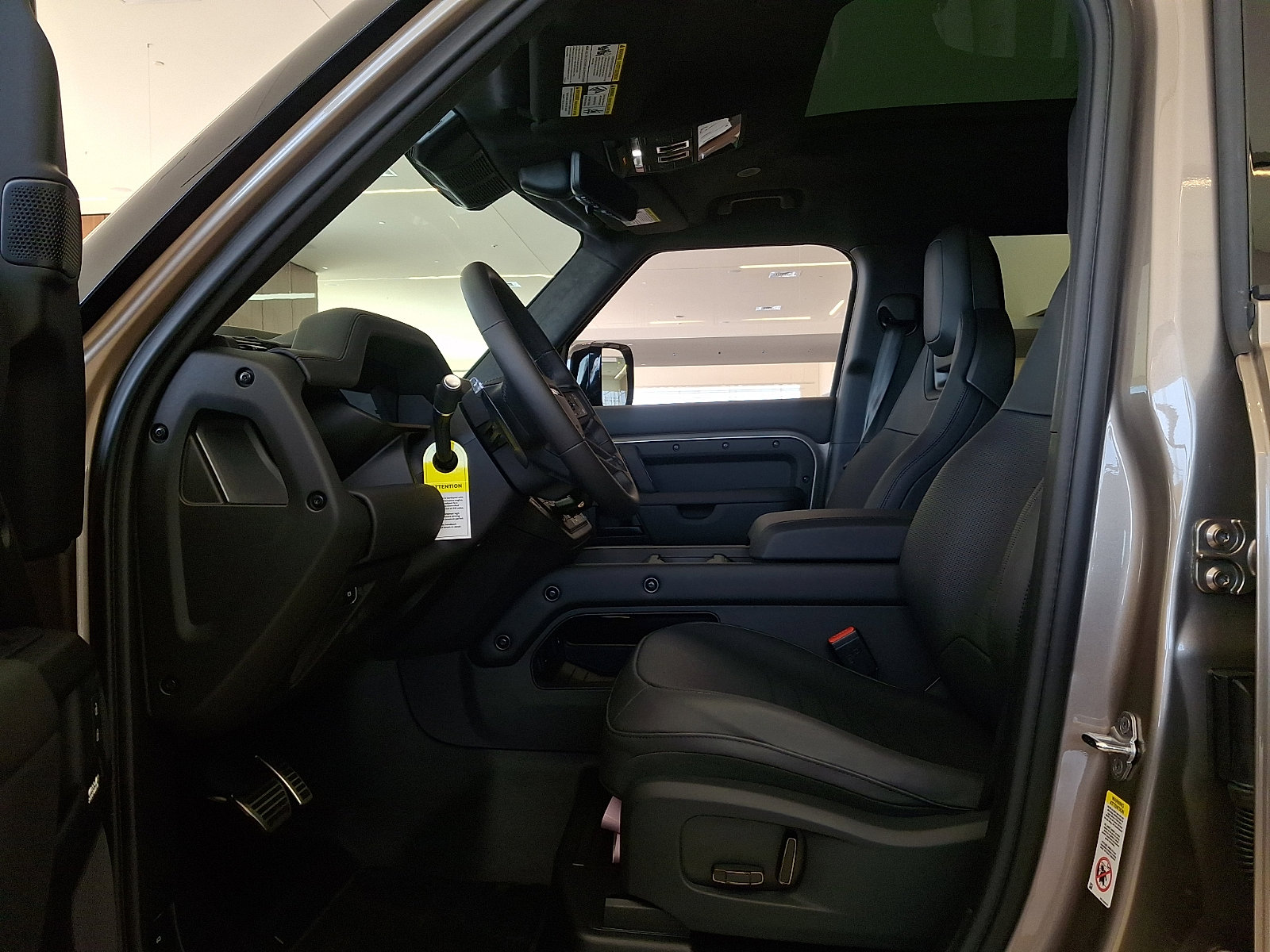 New 2026 Land Rover Defender 110 OCTA AWD/4WD image 11