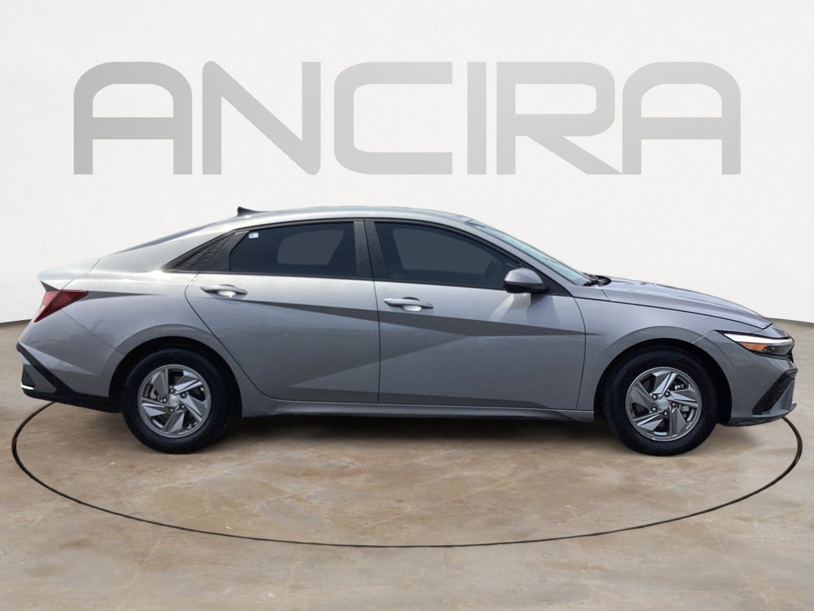 Used 2025 Hyundai Elantra SE w/ Cargo Package FWD image 13