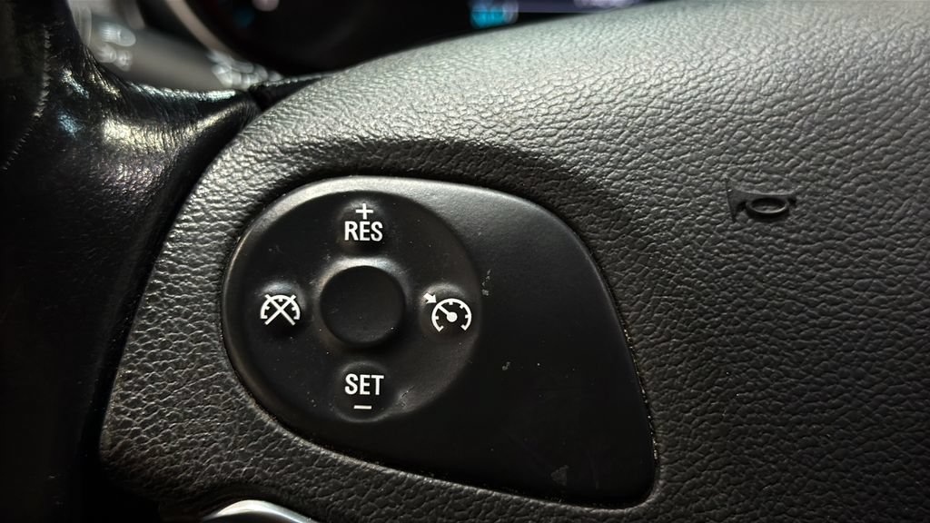 Used 2018 Chevrolet Impala Premier FWD image 23