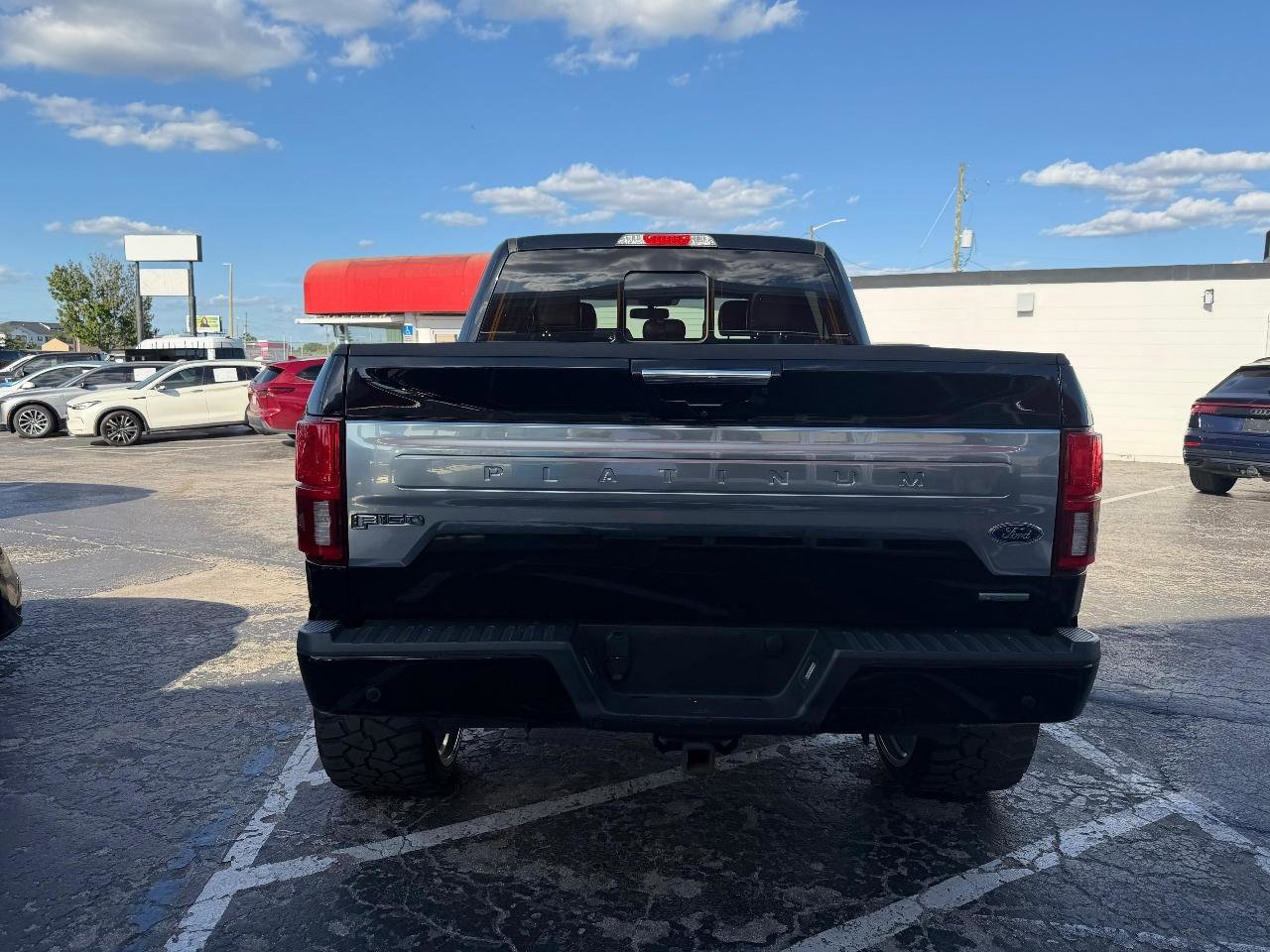 Used 2018 Ford F150 Platinum w/ Equipment Group 701A Luxury AWD/4WD image 6