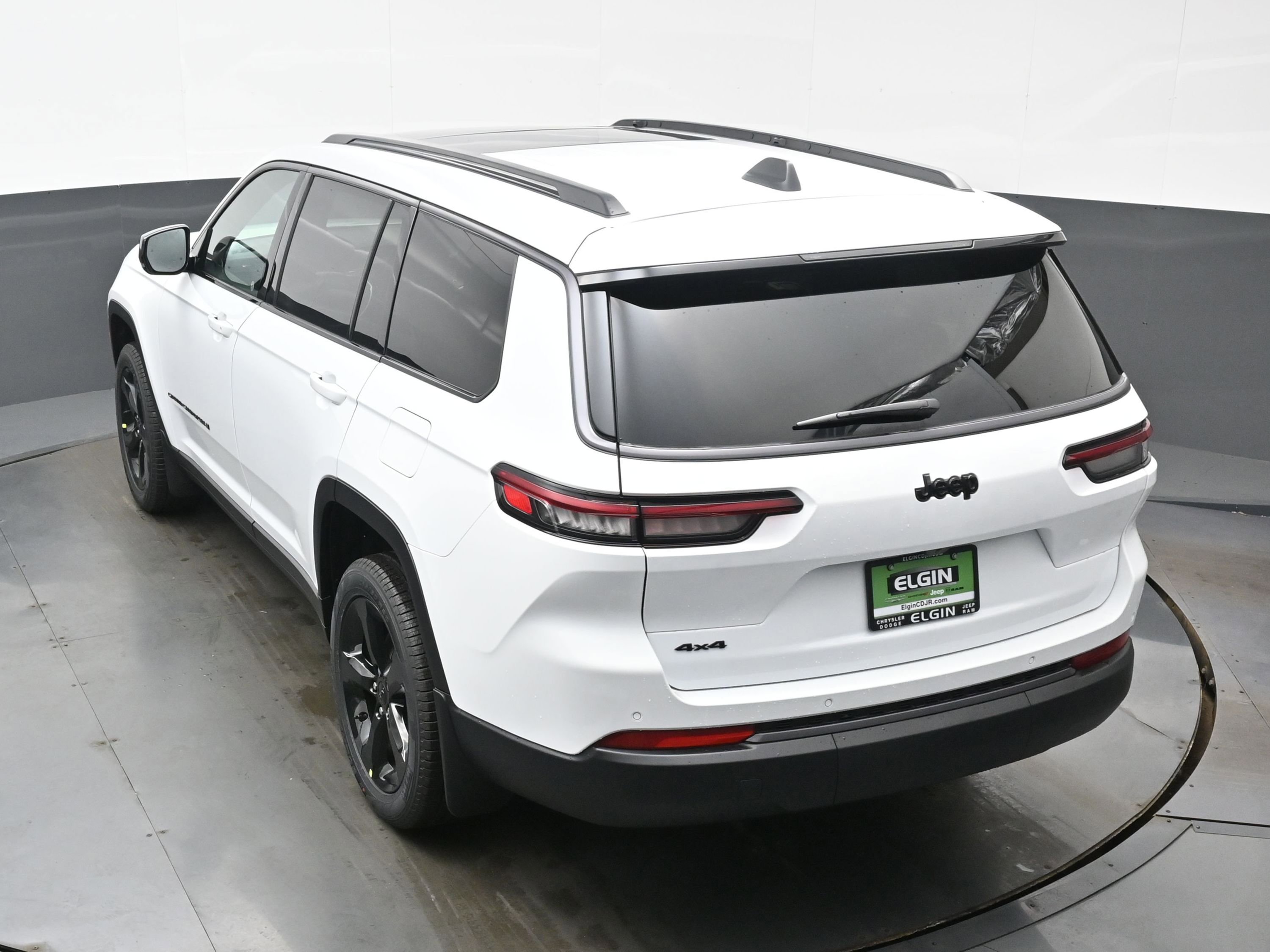 New 2026 Jeep Grand Cherokee L Limited w/ Limited Altitude Package AWD/4WD image 21
