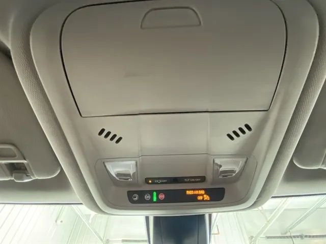 Used 2025 Chevrolet Blazer LT image 36