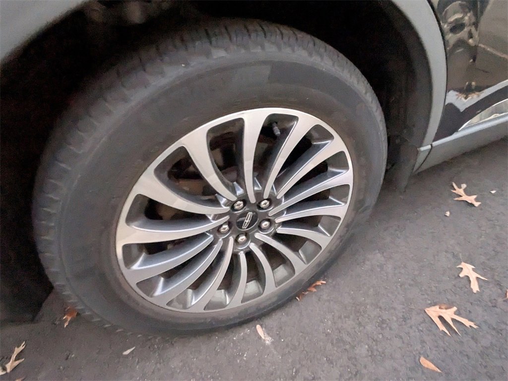 Used 2022 Lincoln Aviator Reserve w/ Elements Package Plus image 7