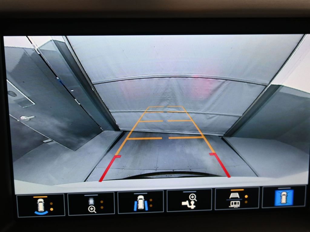 Used 2021 GMC Acadia SLT w/ Premium Package image 15