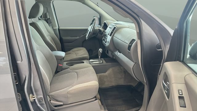 Used 2017 Nissan Frontier SV AWD/4WD image 16