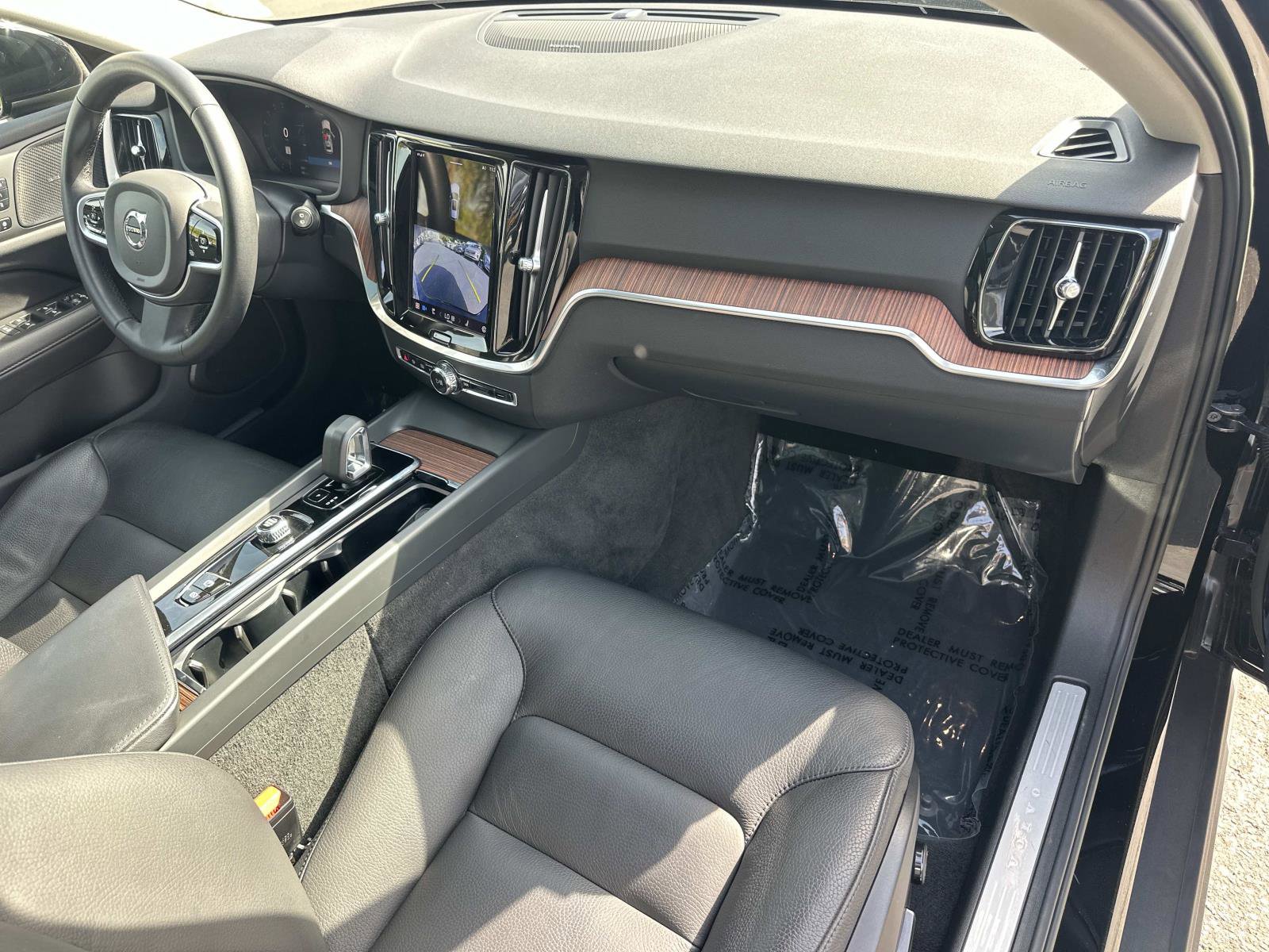 Certified 2023 Volvo V60 B5 Cross Country Plus w/ Climate Package image 25