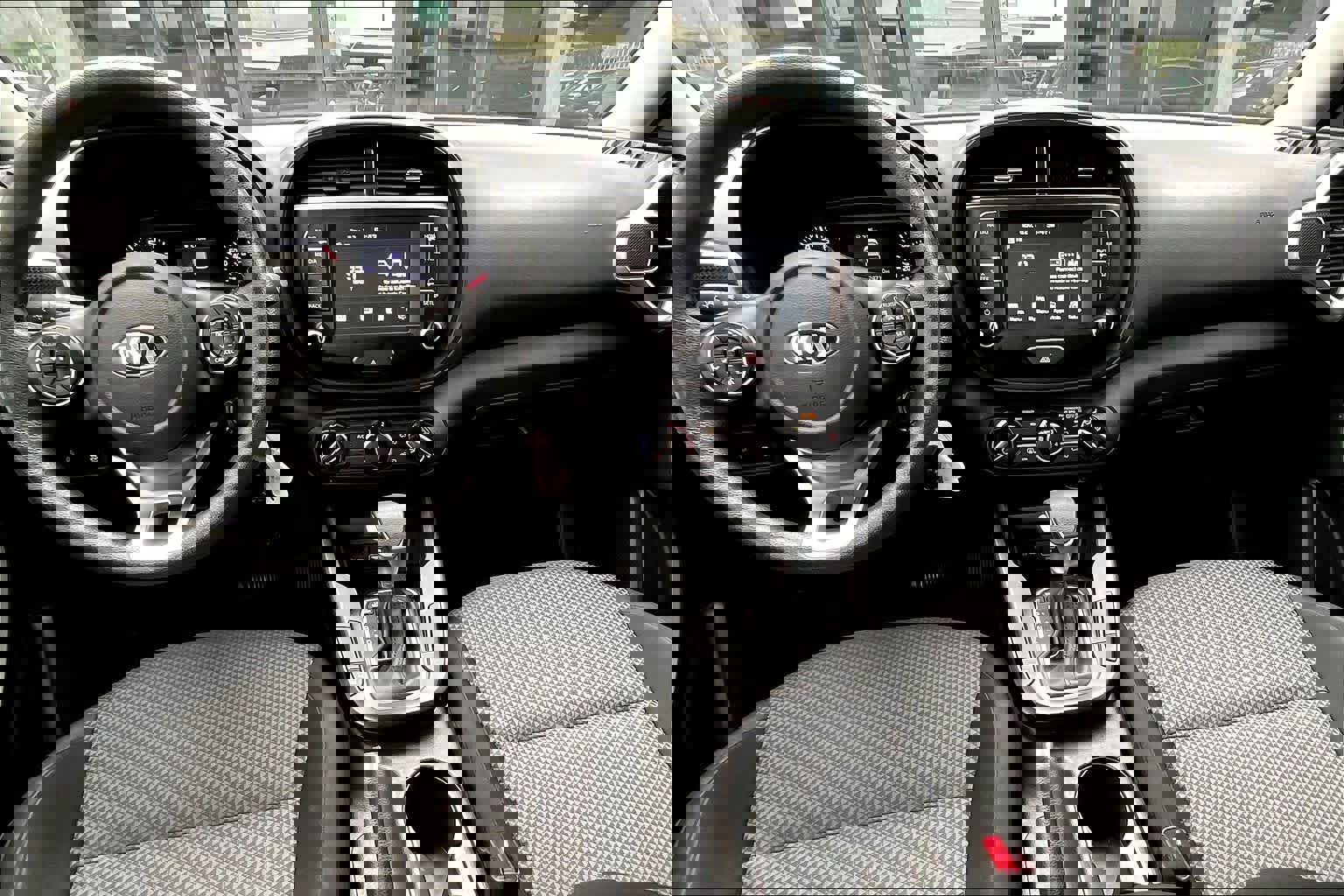 Used 2021 Kia Soul LX image 15